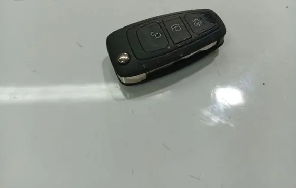 Ford C-MAX II Ignition key/card 