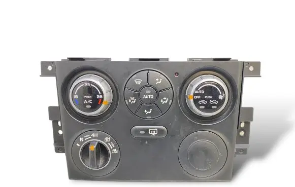 Suzuki Grand Vitara II Climate control unit 3951063JD4 CJB502A014AJ