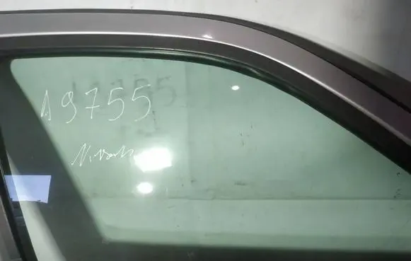 Nissan Pathfinder R51 Front door window glass four-door as2
