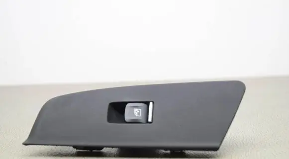 BMW 5 G30 G31 Electric window control switch 9327031