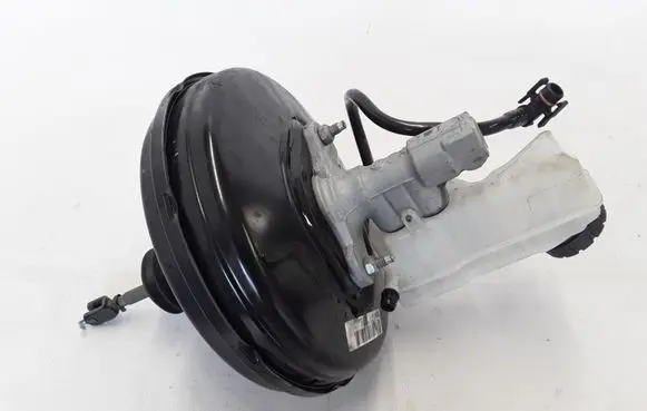 Dacia Sandero Brake booster 472103298R
