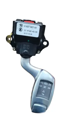 Wiper turn signal indicator stalk/switch