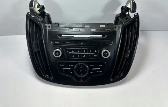 Ford Kuga II Audio system kit 