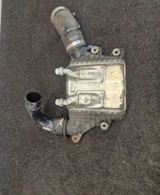 Land Rover Evoque I Intercooler radiator GJ329L440AD GJ326K863AA GJ329L440