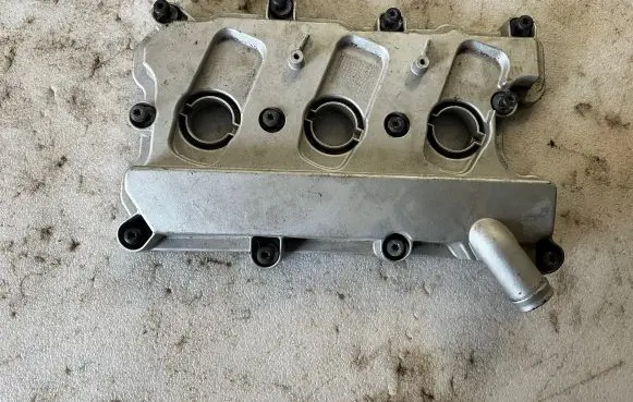 Audi A4 S4 B8 8K Rocker cam cover 8K1804163A 8K1804163