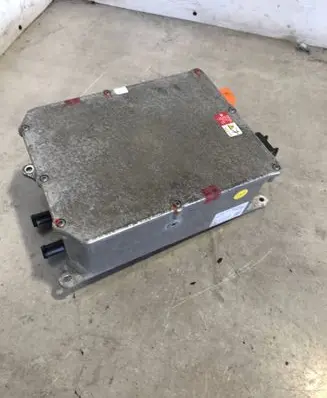 Volkswagen Golf VII Voltage converter inverter 12E915682M