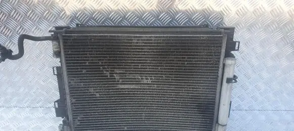 Renault Twingo III Radiator set 921001697R