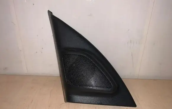 Front door high frequency speaker
