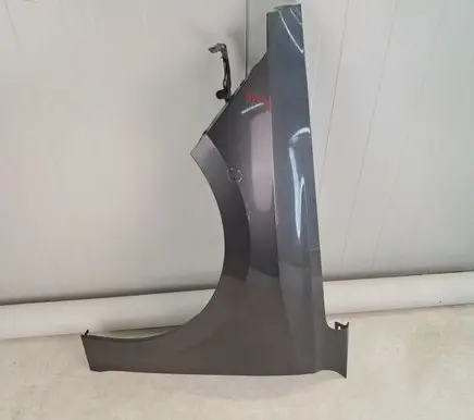 Opel Astra L Fender B2435