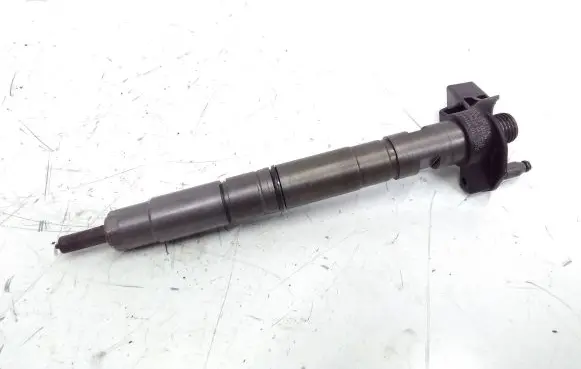 Volkswagen Beetle A5 Fuel injector 0445116011 03L130277A
