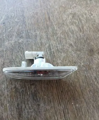 BMW 1 E81 E87 Front fender indicator light 6939816