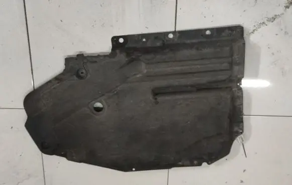 BMW X5 E70 Engine splash shield/under tray 