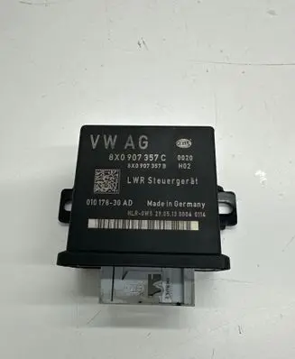 Audi Q7 4L Light module LCM 8X0907357C 01017830AD