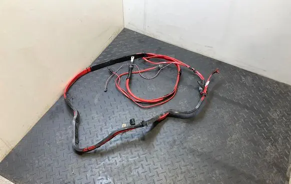 Positive cable (battery)