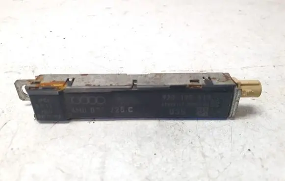 Audi A8 S8 D4 4H Aerial antenna amplifier 4H0035225C