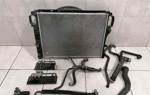 Mercedes-Benz S W221 Radiator set A2215000203