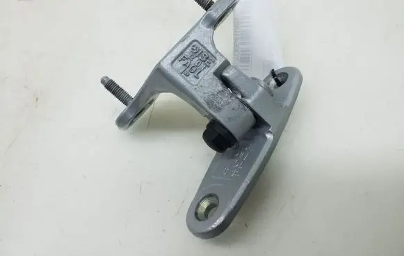 Mercedes-Benz C W204 Front door upper hinge A2047201537