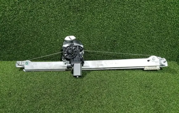 Opel Vivaro Front door window regulator with motor 93867657 807207538R 128001471B
