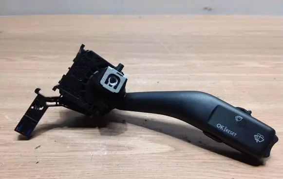 Skoda Octavia Mk2 (1Z) Wiper control stalk 1K0953519