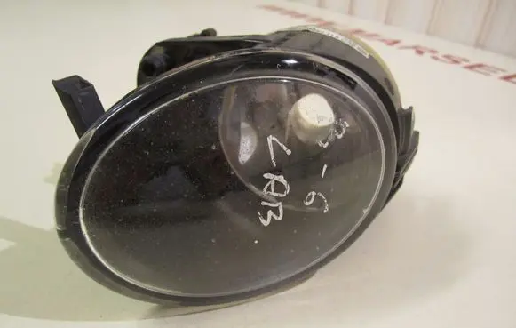 Volkswagen PASSAT B6 Front fog light 3C0941700B