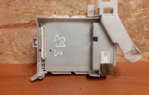Toyota Prius (XW30) Fuse box set 8273047450A 893