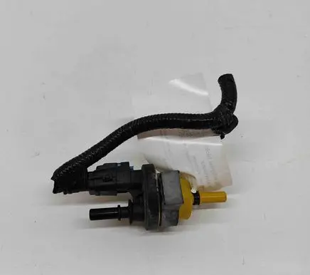 Nissan Qashqai J12 Engine mount vacuum valve 149304569R