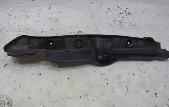 Toyota Prius (XW30) Fender foam support/seal 53828-47030