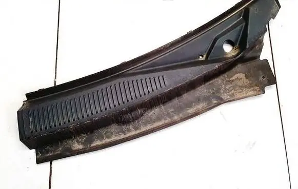 Jeep Grand Cherokee (WK) Wiper trim 55156853AG 8267000