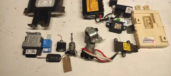 Engine ECU kit and lock set