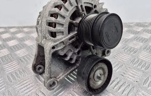 Mercedes-Benz E W212 Generator/alternator A0009069305 FGN18S184
