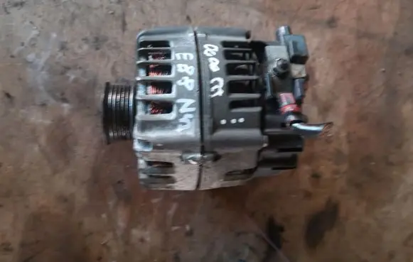 BMW 1 E82 E88 Generator/alternator 7802261