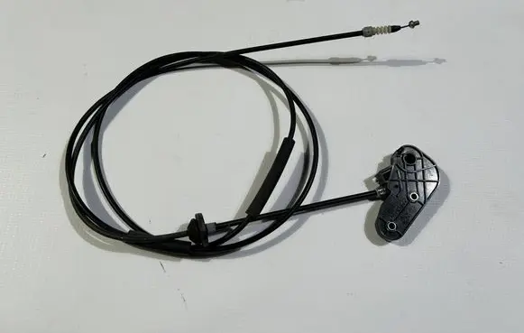 Maserati Quattroporte Engine bonnet/hood lock release cable c3891815