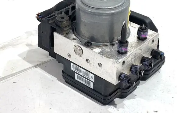 Hyundai Elantra VII ABS Pump 58900-AA500