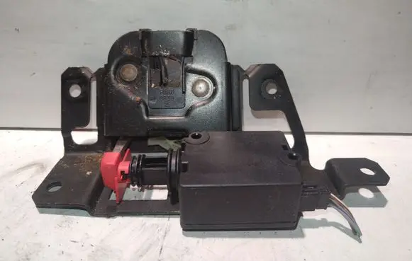 BMW X3 E83 Tailgate/trunk/boot lock/catch/latch 7057364