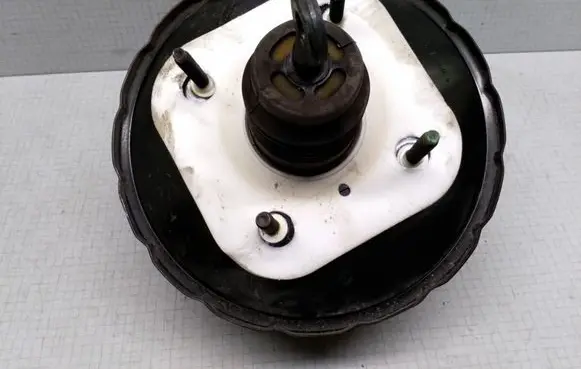 Chrysler Neon II Brake booster E2533384 05273042AA
