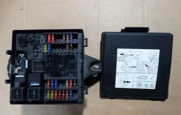 Jaguar XJ X351 Fuse box set AW93-14A073-CDX351