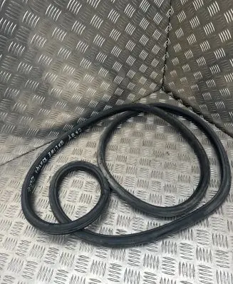 Volkswagen Caddy Sliding door rubber seal 