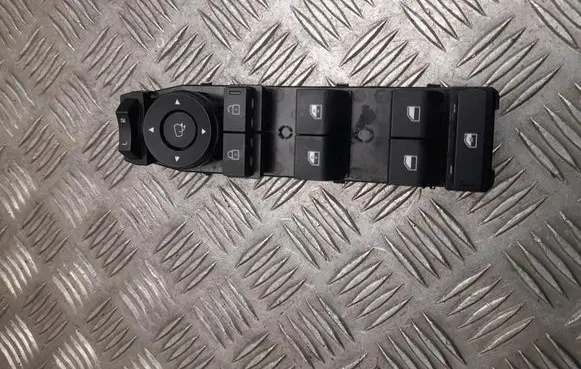 Hyundai Kona II Electric window control switch 93572BE470