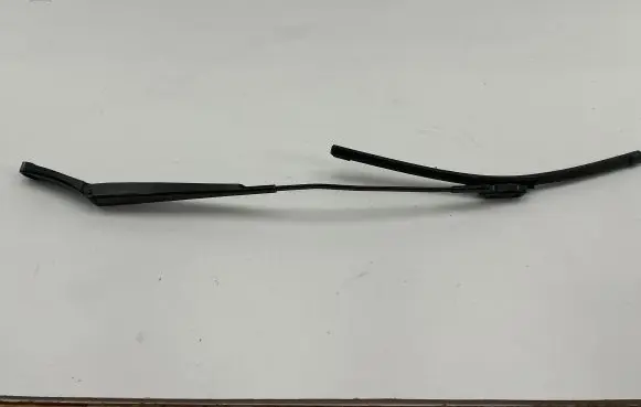 Volkswagen Golf VI Front wiper blade arm 1Q1955410