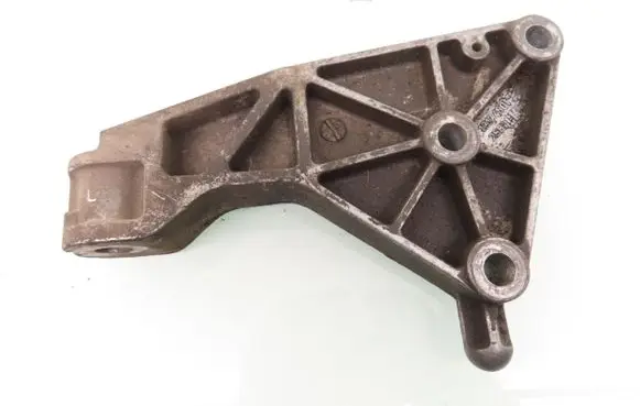 Opel Zafira B Gearbox mounting bracket 13174501