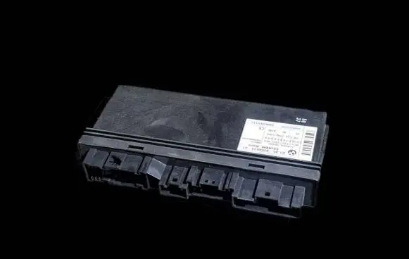 BMW 5 E60 E61 Comfort/convenience module 9168833 5WK49111C