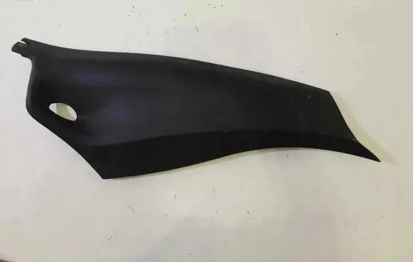 BMW X2 F39 (B) pillar trim (bottom) 7421194