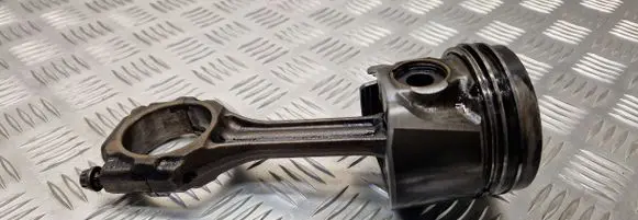 Audi A4 S4 B5 8D Piston with connecting rod