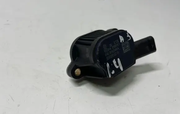 Audi A3 S3 8V Electromagnetic valve 04E906048A