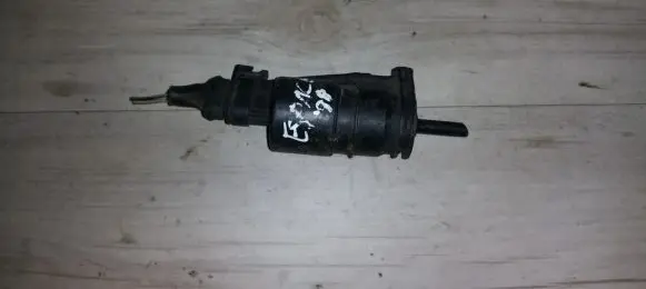 Renault Espace III Windscreen/windshield washer pump 7700802336