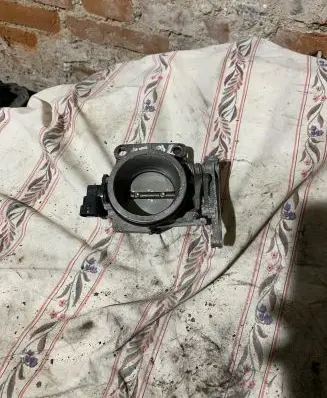 Renault Scenic I Throttle valve 7700875435