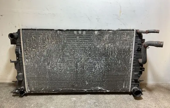 Mercedes-Benz Sprinter W906 Coolant radiator A9065000202