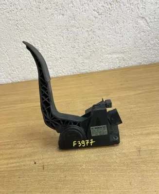 Mercedes-Benz Sprinter W901 W902 W903 W904 Accelerator throttle pedal 0281002335 F3977