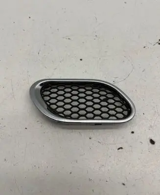 Maserati Quattroporte Fender trim (molding) 