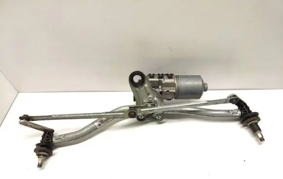 BMW X3 E83 Front wiper linkage and motor 3397020922 102135 6914577